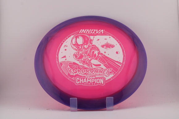 25' Holly Finley Halo Champion Roadrunner